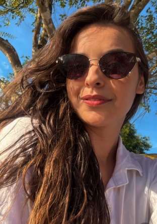 Juliana Bezerra — Pesquisadora